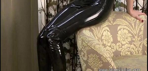  Kinky latex babe Chloes tight rubber outfit and nylon lovers black latex outfit